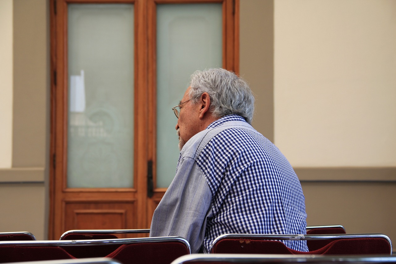 劉云返老還童現(xiàn)象引發(fā)社會(huì)熱議，最新神秘消息揭秘