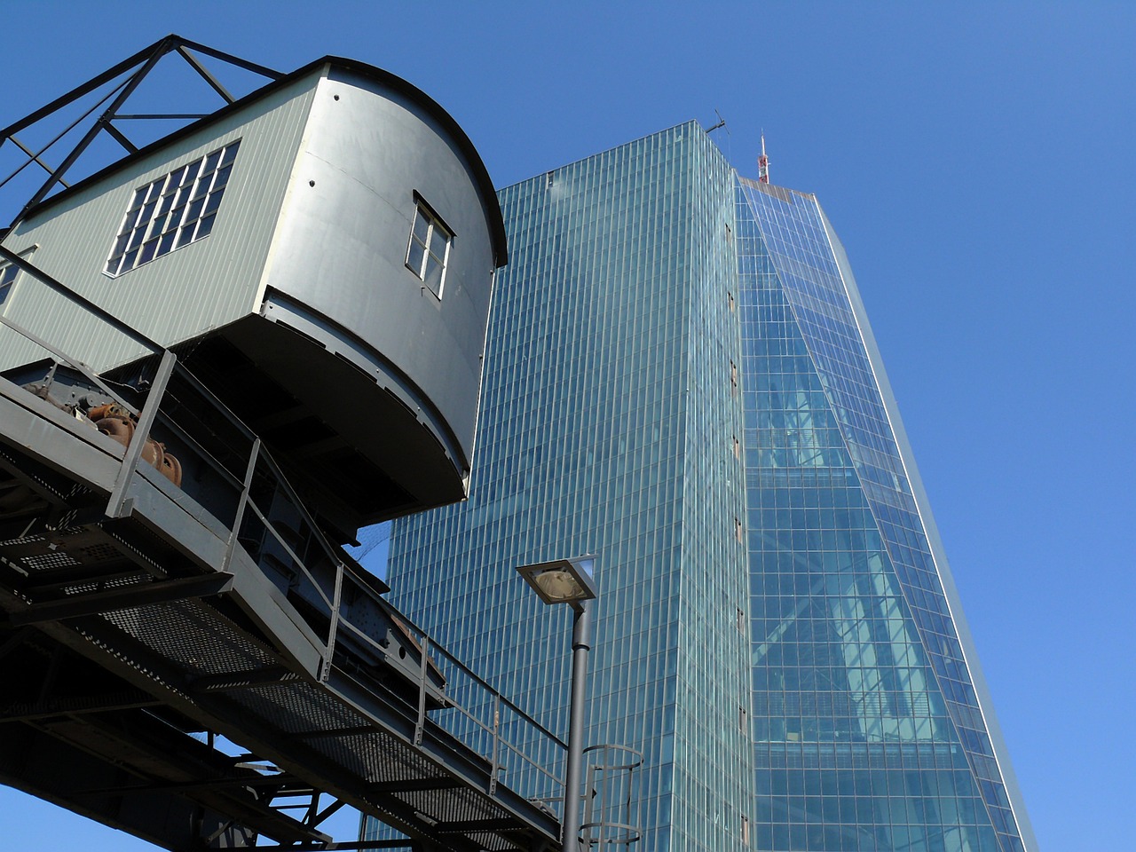 林州重機(jī)今日動(dòng)態(tài)，引領(lǐng)行業(yè)創(chuàng)新，展現(xiàn)全新企業(yè)風(fēng)貌