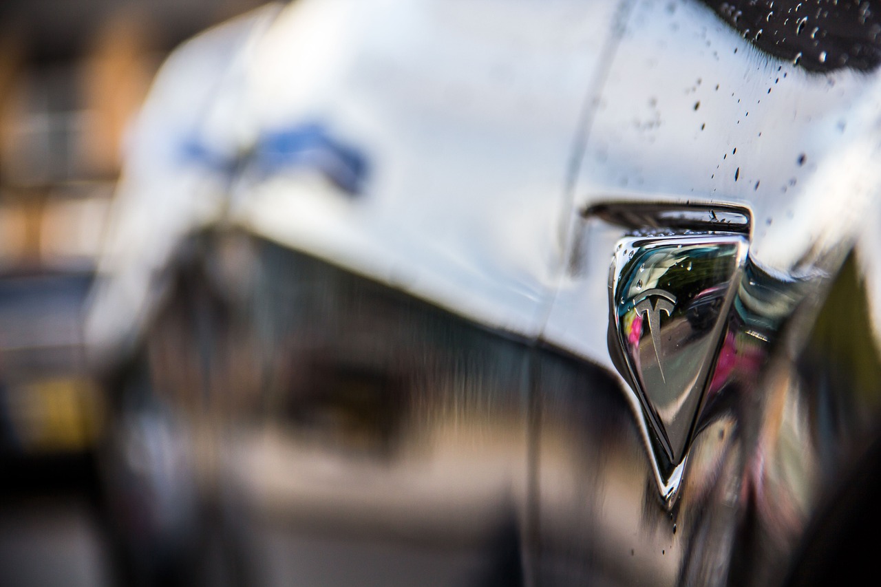 特斯拉汽車2022最新款價(jià)格出爐，樹立電動(dòng)汽車市場(chǎng)新標(biāo)桿