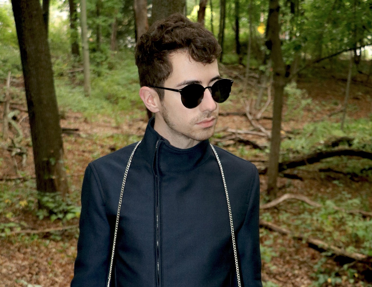 微信最新時尚潮流男士頭像圖片，展現(xiàn)個性風(fēng)格與魅力風(fēng)采