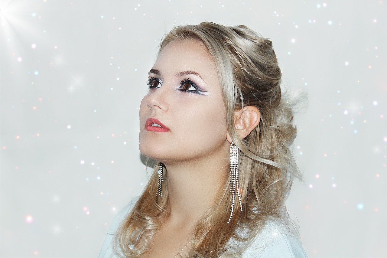 女士短發(fā)流行趨勢(shì)，展現(xiàn)個(gè)性風(fēng)采的最新時(shí)尚魅力發(fā)型