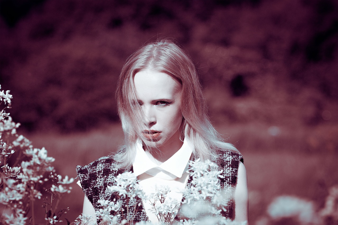 趙薇最新圖片，展現(xiàn)多元魅力的光影之星風(fēng)采